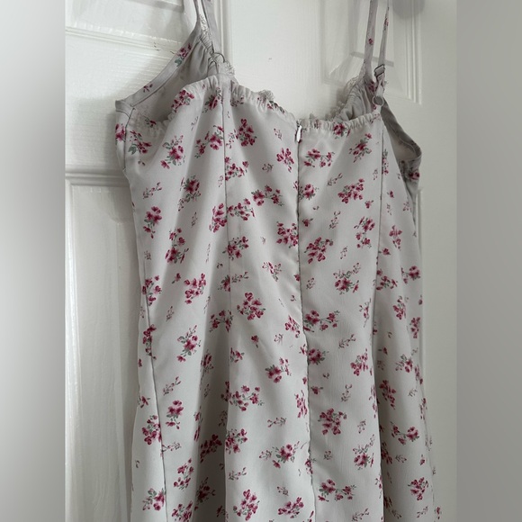 Red Floral Mini Cottage Dress With Ties in Extra Small - Picture 9 of 10